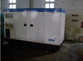 水满乡康明斯150kw大型柴油二手发电机组 水满乡康明斯150kw大型柴油二手发电机组